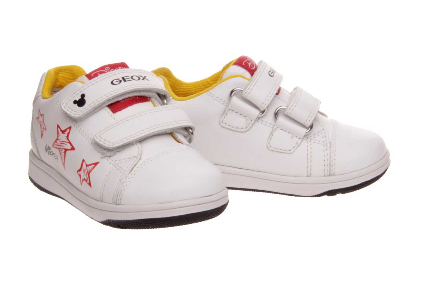 Pisadas con Estilo: Zapatillas Blancas de Piel para Niños