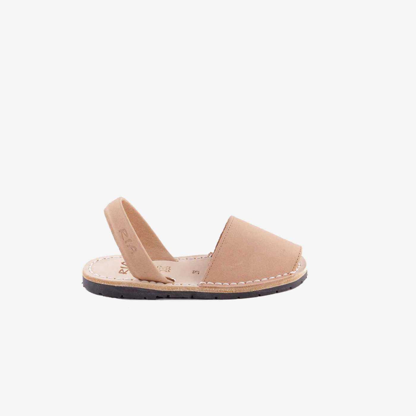 Sandalia menorquina de ria en piel Camel.
