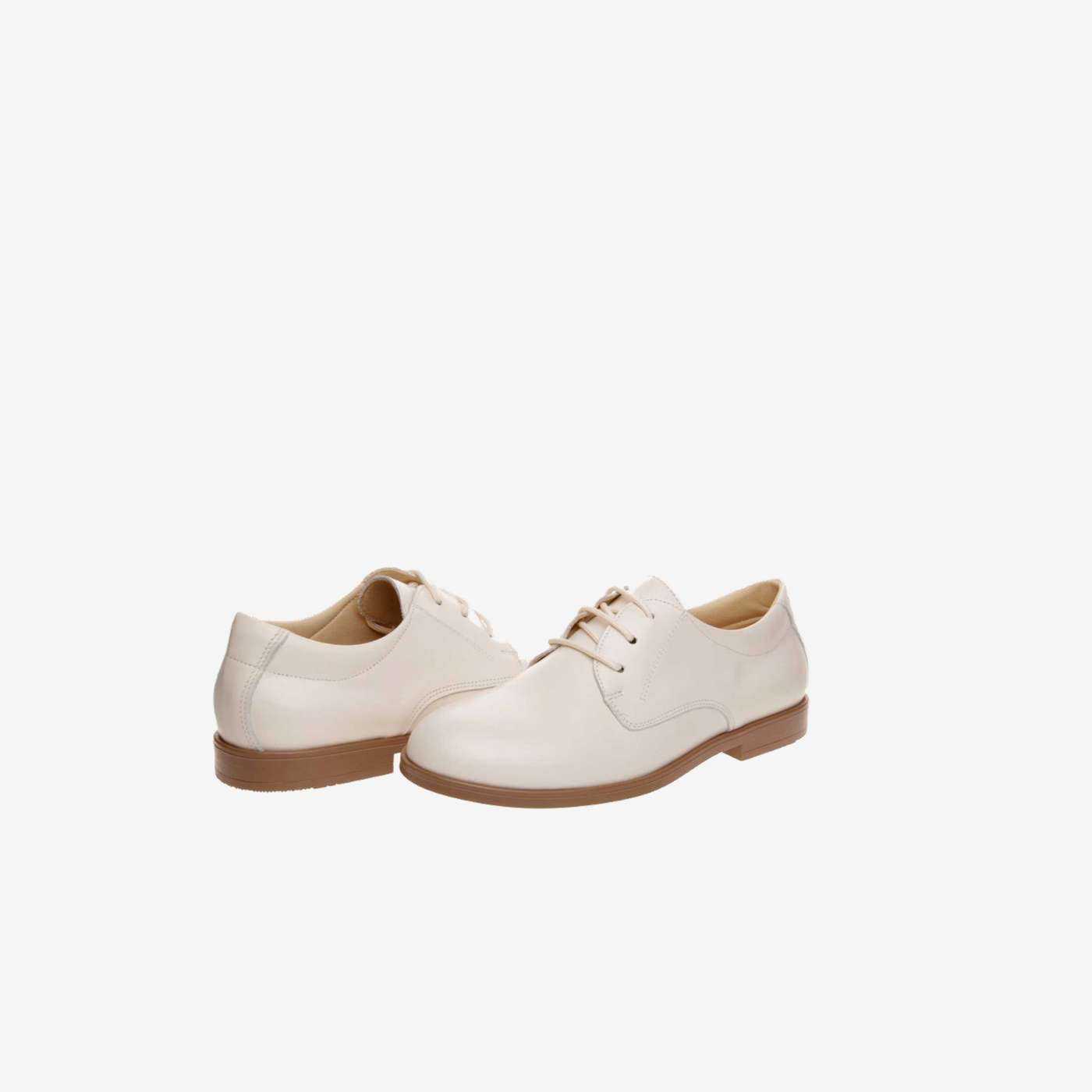 Zapato ceremonia/comunion de piel en beige de cordon.