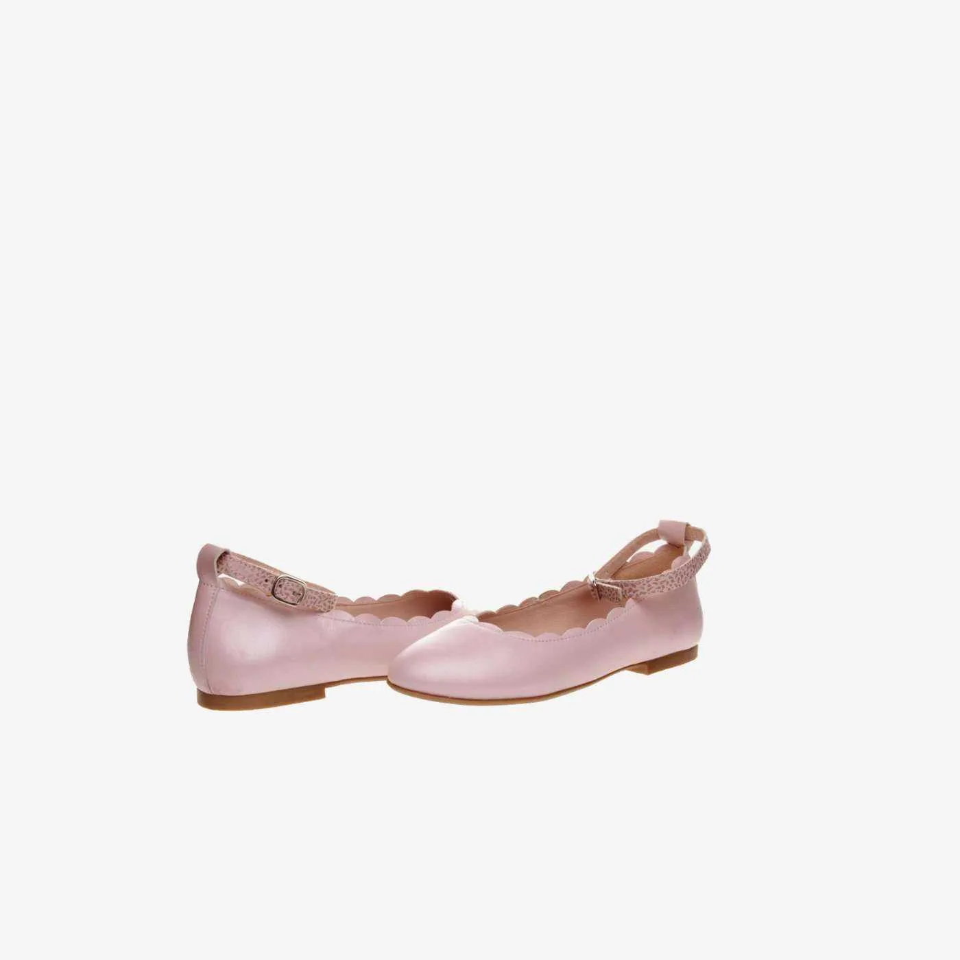 Mercedes en piel en rosa con hebilla para niñas.