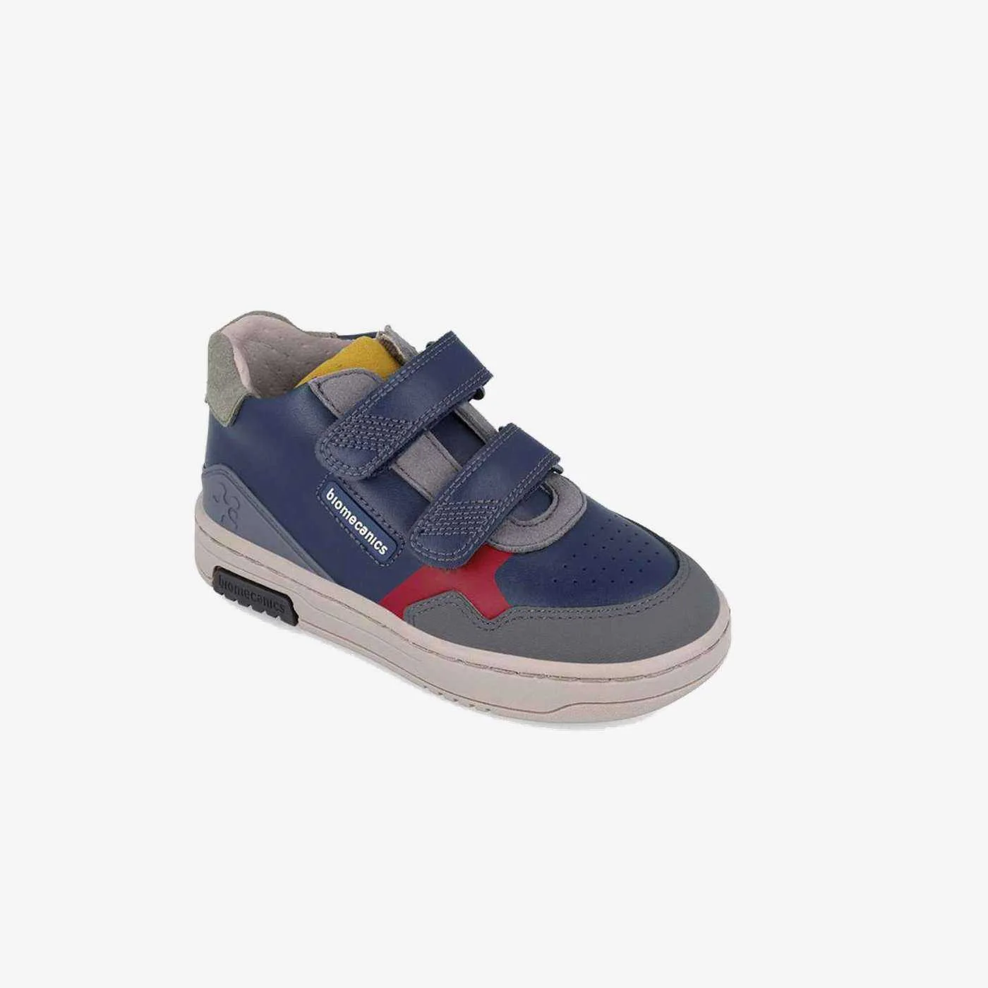 Bota de niño de Biomecancis con velcro y puntera reforzada.
