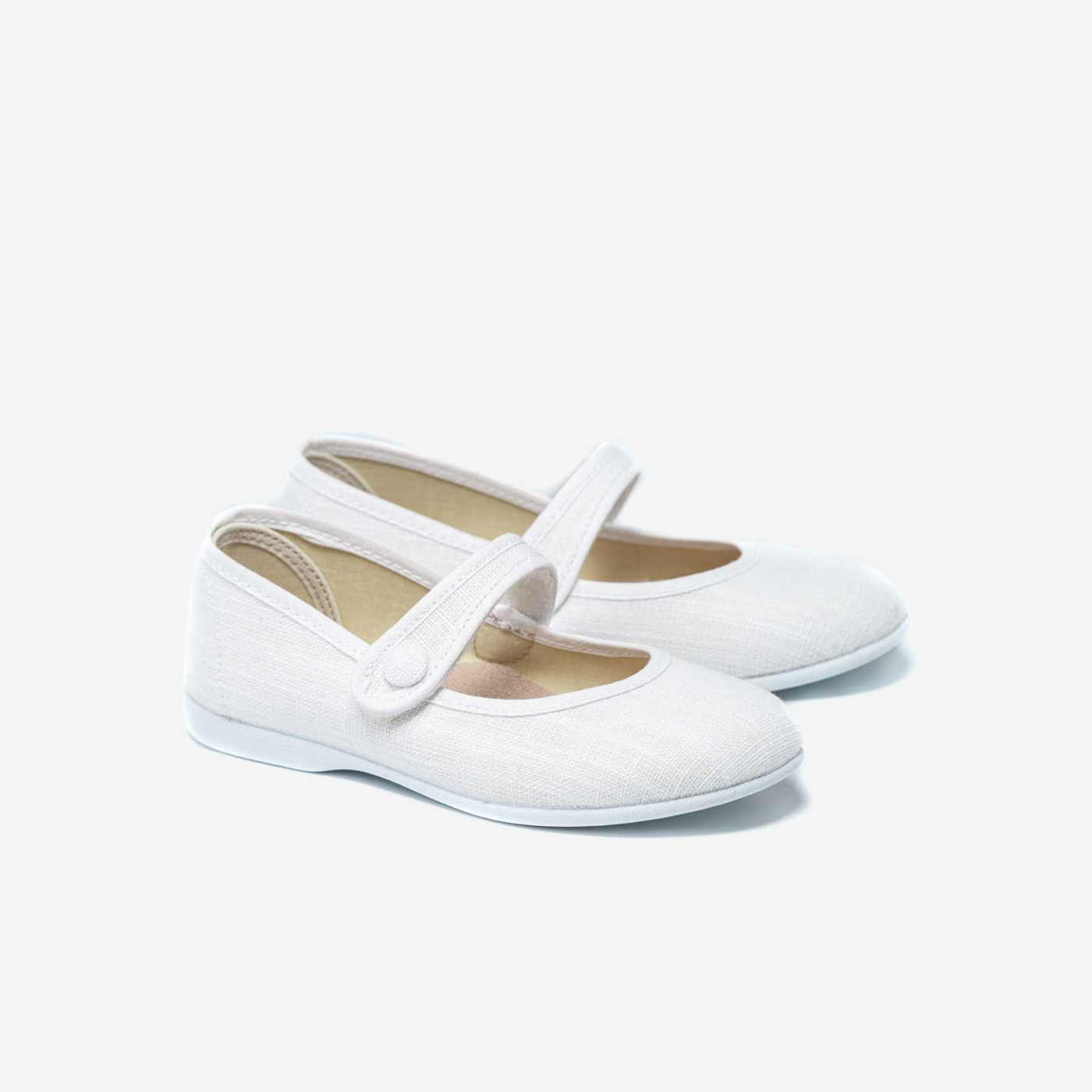 Mercedes de lona de niña con velcro en color blanco de Batila