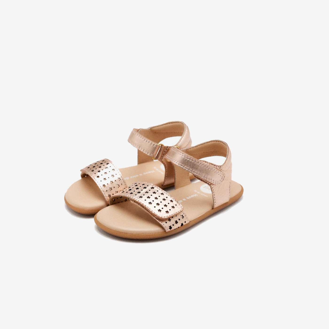 Sandalia barefoot de Gioseppo en color dorado con doble velcro