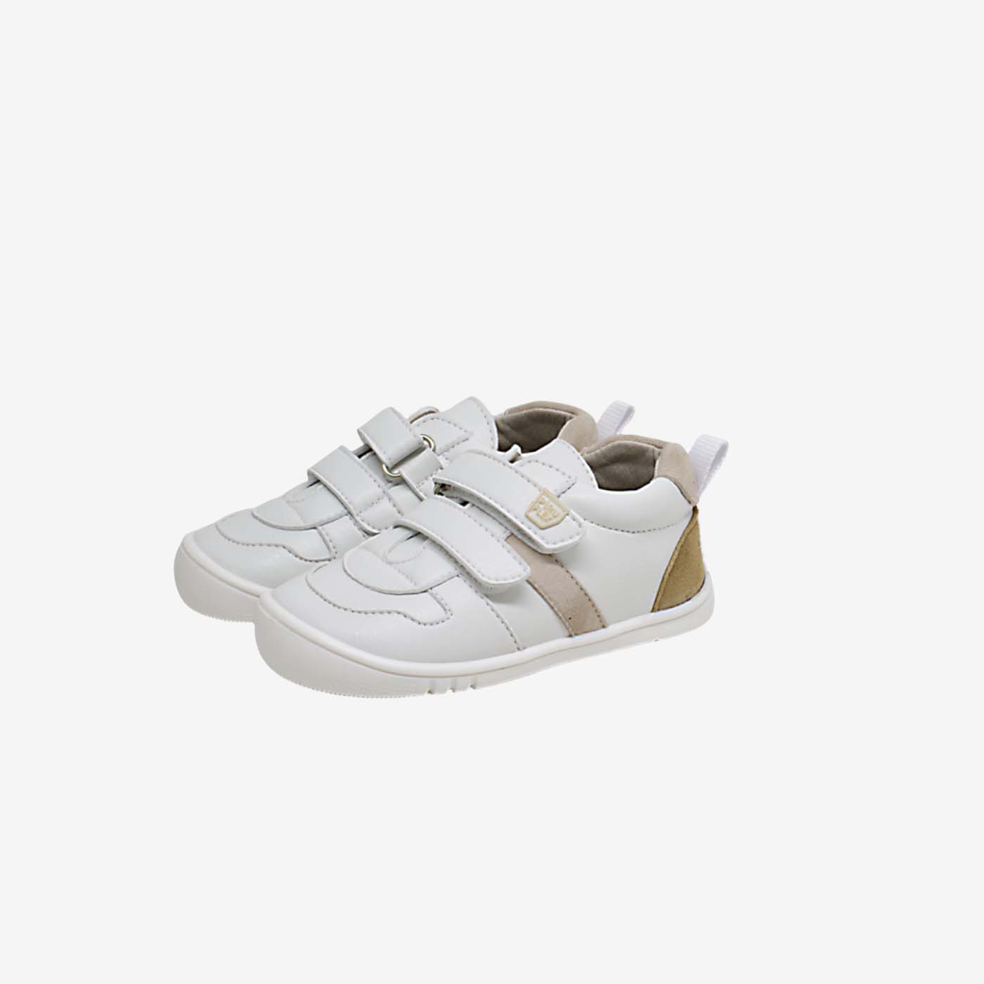 Deportivos respetuoso de primeros pasos en blanco con tonos beige de la marca Piruflex