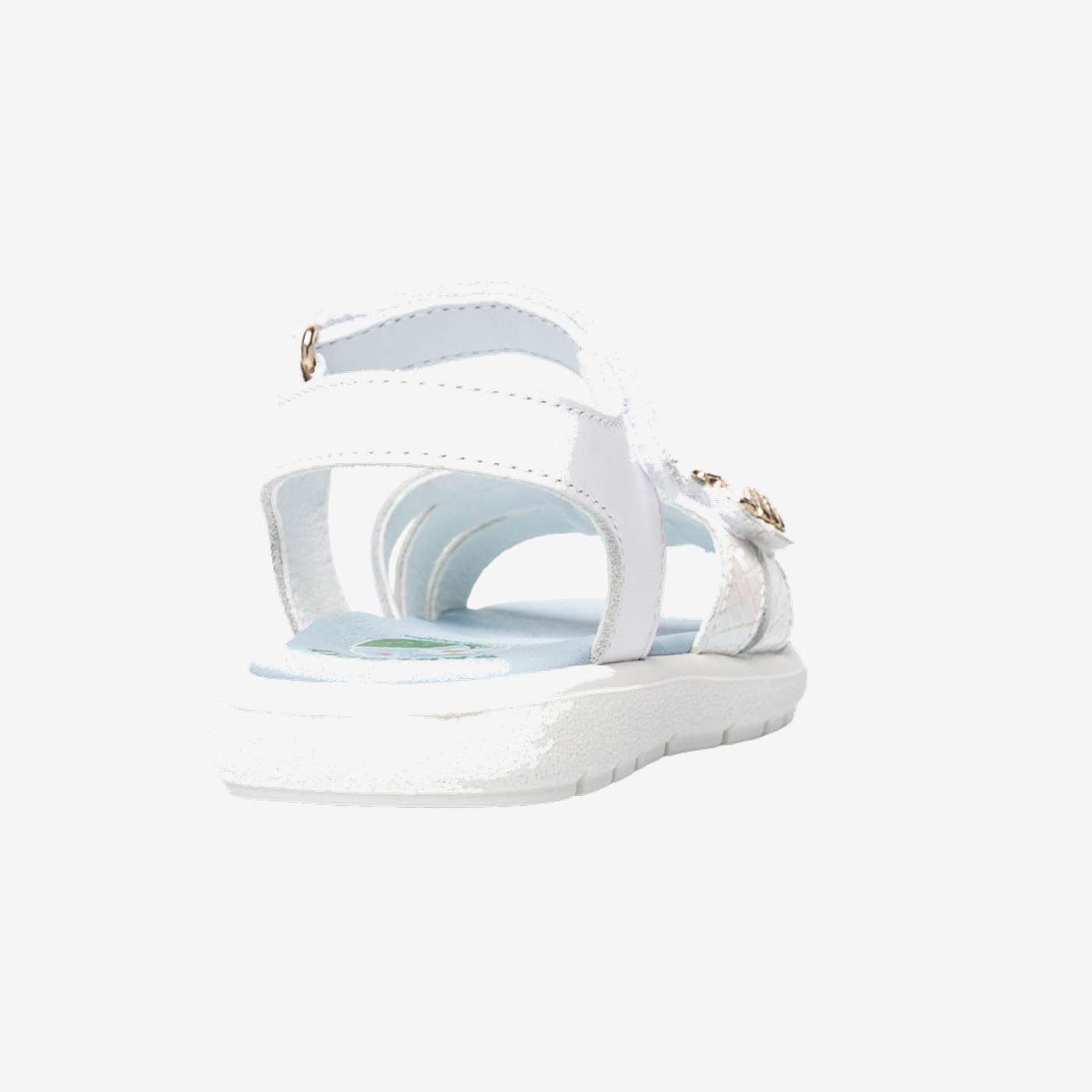Sandalia de Pablosky en color blanco, lleva doble velcro para un ajuste perfecto.