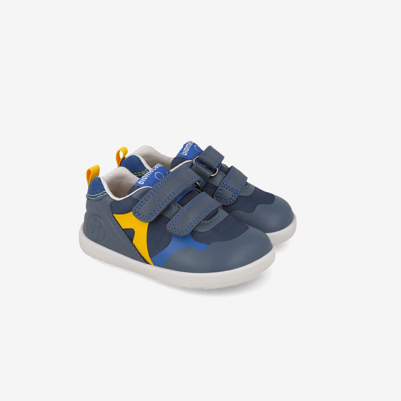 Deportivos wider Biomecanics azul marino con velcro y puntera reforzada