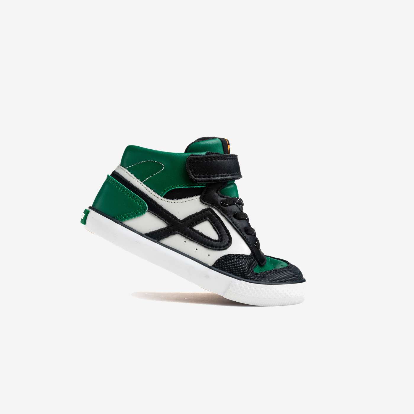 Bota niño Pablosky coleccion basket.