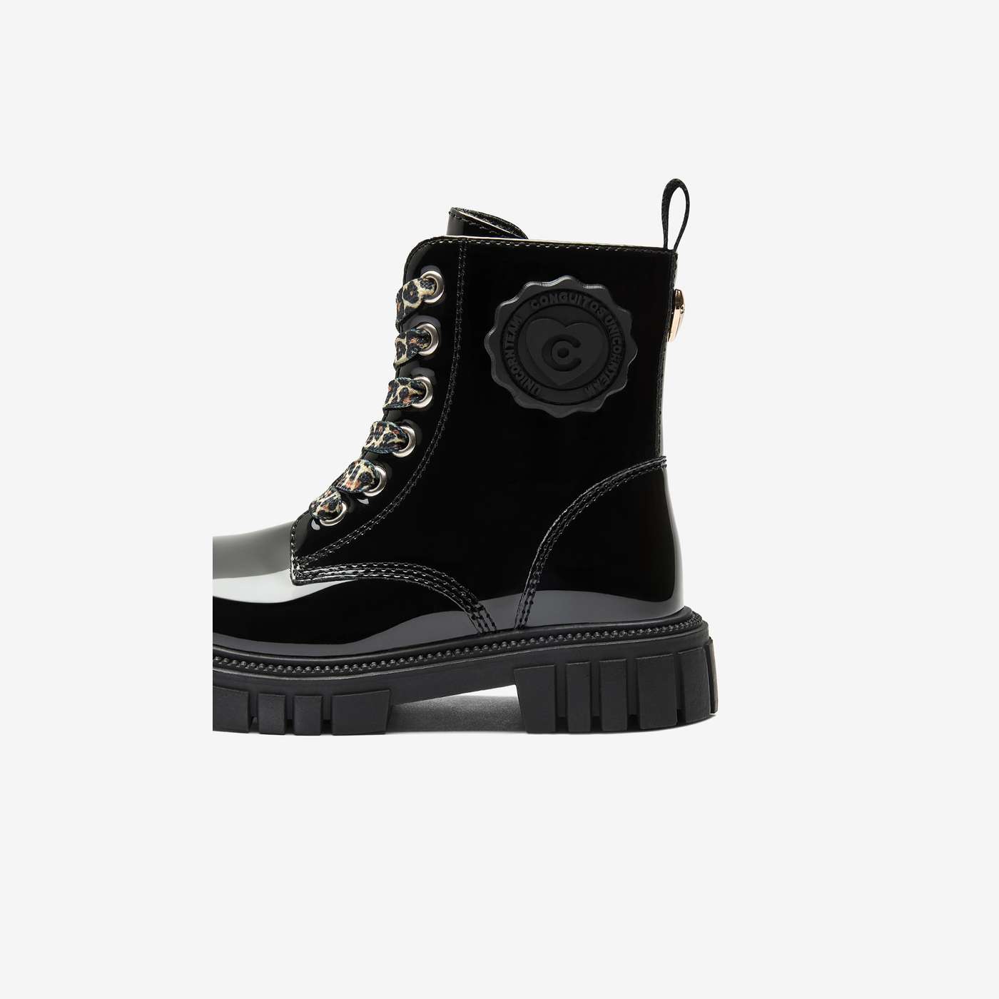 Bota tipo Martens Conguitos para niña.