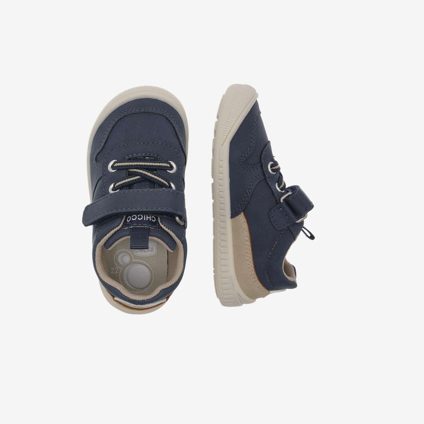Deportivo Chicco de la oleccion Barefoot en azul marino combinado.