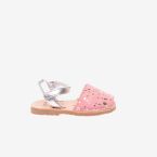 Sandalia menorquina de niña en plata y rosa con velcro de Ria.