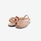 Sandalia Menorquina en piel camel con Velcro de Ria.