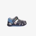 Sandalia de niñoa primeros pasos en Azul con puntera reforzada y velcro de la marca Pablosky