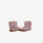 Bota respetuosa de niña de Blanditos en ante rosa.