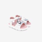 Sandalias de niña Garvalin en blanco y plata con doble velcro.