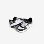 Zapatillas con ruedas negra y blanca niño