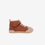 Bota Respetuosa Blanditos en color camel con velcro y elastico.