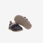 Zapato deportivos de niño respetuoso de Zapy con velcro y puntera reforzada.