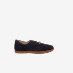 Zapato de niño en serraje azul con cordones de Batila