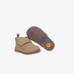Bota respetuosa de niña con velcro y puntera reforzada de Titanitos.