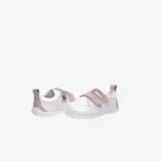 Deportivos respetuoso de niña con velcro y puntera reforzada en blanco y rosa.