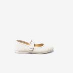 Mercedes de lona para niñas con velcro de Batila en color beige.