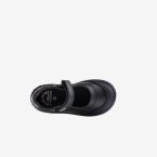 If you are looking for a girls’ school shoe that truly withstands the hustle and bustle of daily school life, this Pablosky model may be just what you need. It is made from leather, which is not only more durable and breathable than synthetic materials, b
