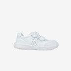 Deportivo colegial barefoot blanco Biomecanics con puntera reforzada y doble velcro.