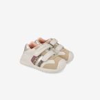 Bota Biomecanics Animal Print tonos beige ideal para eventos.