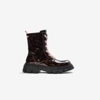 Bota tipo martens niña estampado animal print de Gioseppo.