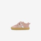 Zapatilla deportiva respetuosa de Blanditosen tono rosa nude primeros pasos