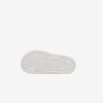 Zapatilla deportiva ligera respetuosa de Blanditos en blanco colegial.