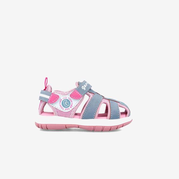 Sandalia niña de Garvalin con velcro y puntera reforzada en color Gris y Rosa.