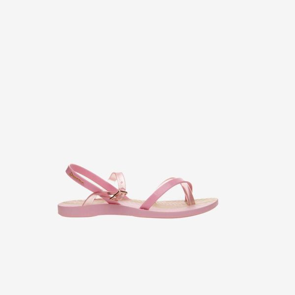 Sandalias Ipanema en rosa con hebilla para niñas.