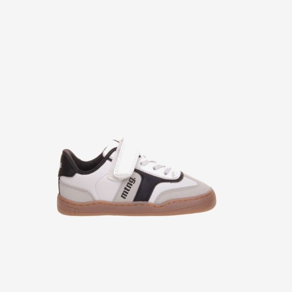 Deportiva Mustang blanca y negra para niño | Estilo urbano y comodidad diaria