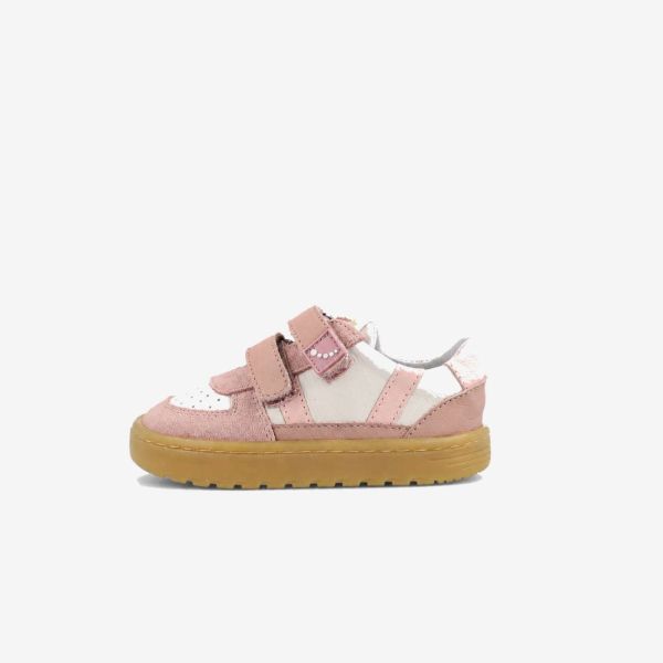 Zapatilla deportiva respetuosa de Blanditos en tonos rosados y blanca.