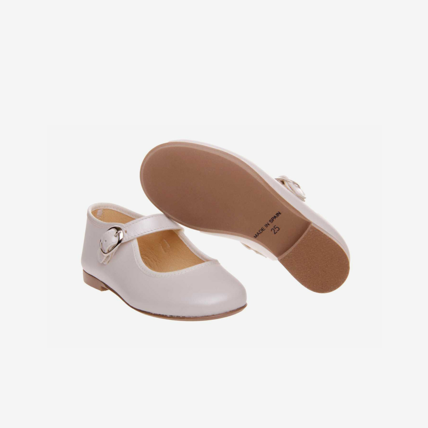 Mercedes en piel beige con hebilla.