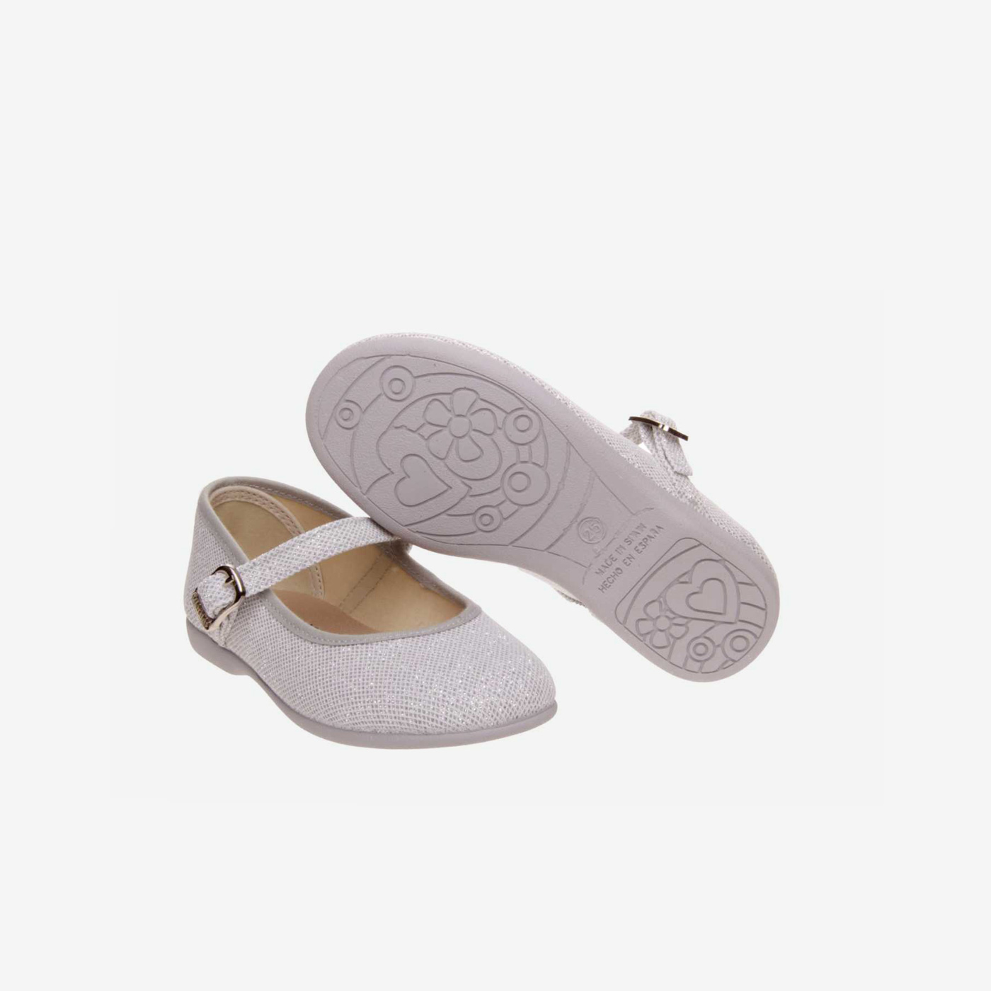 Mercedes niña con hebilla