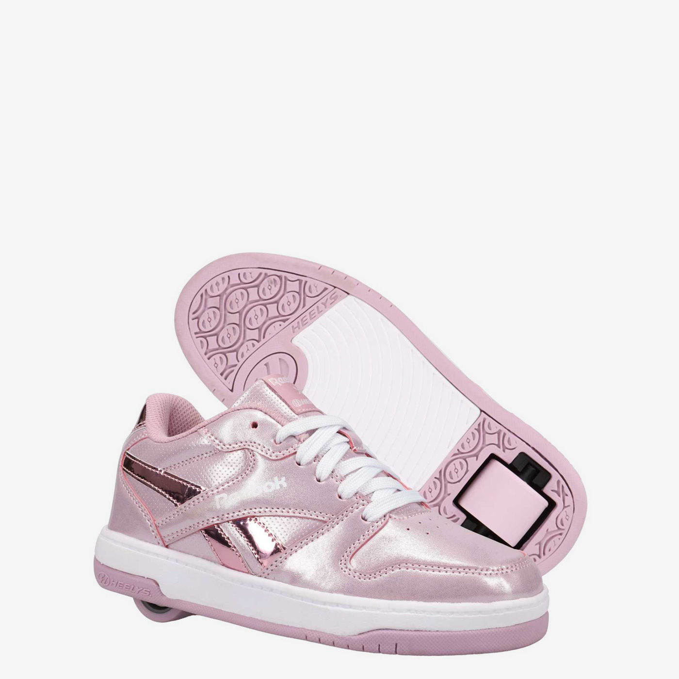 Deportivas de niña con ruedas y cordones.