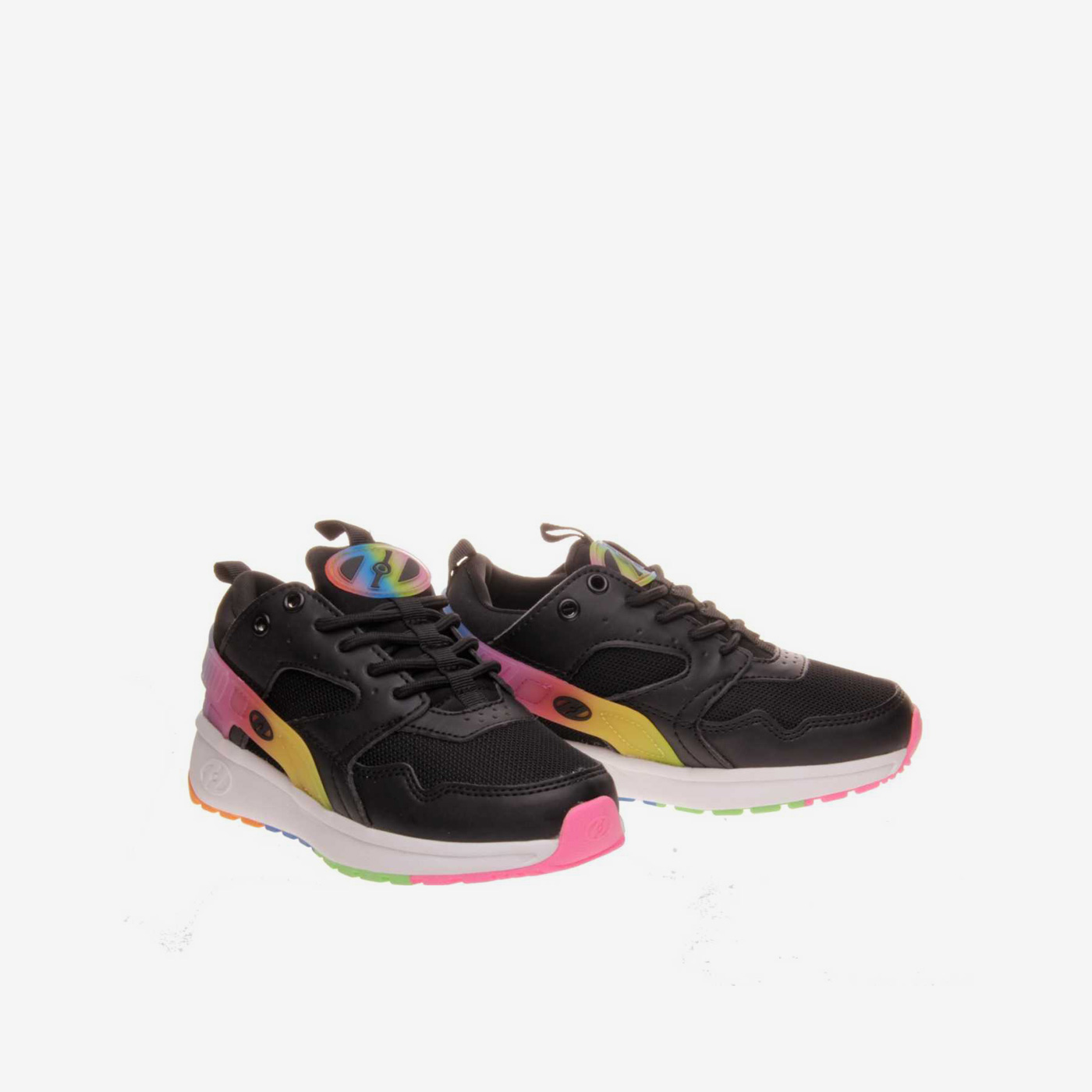 Deportiva con ruedas negra para niña con cordones.