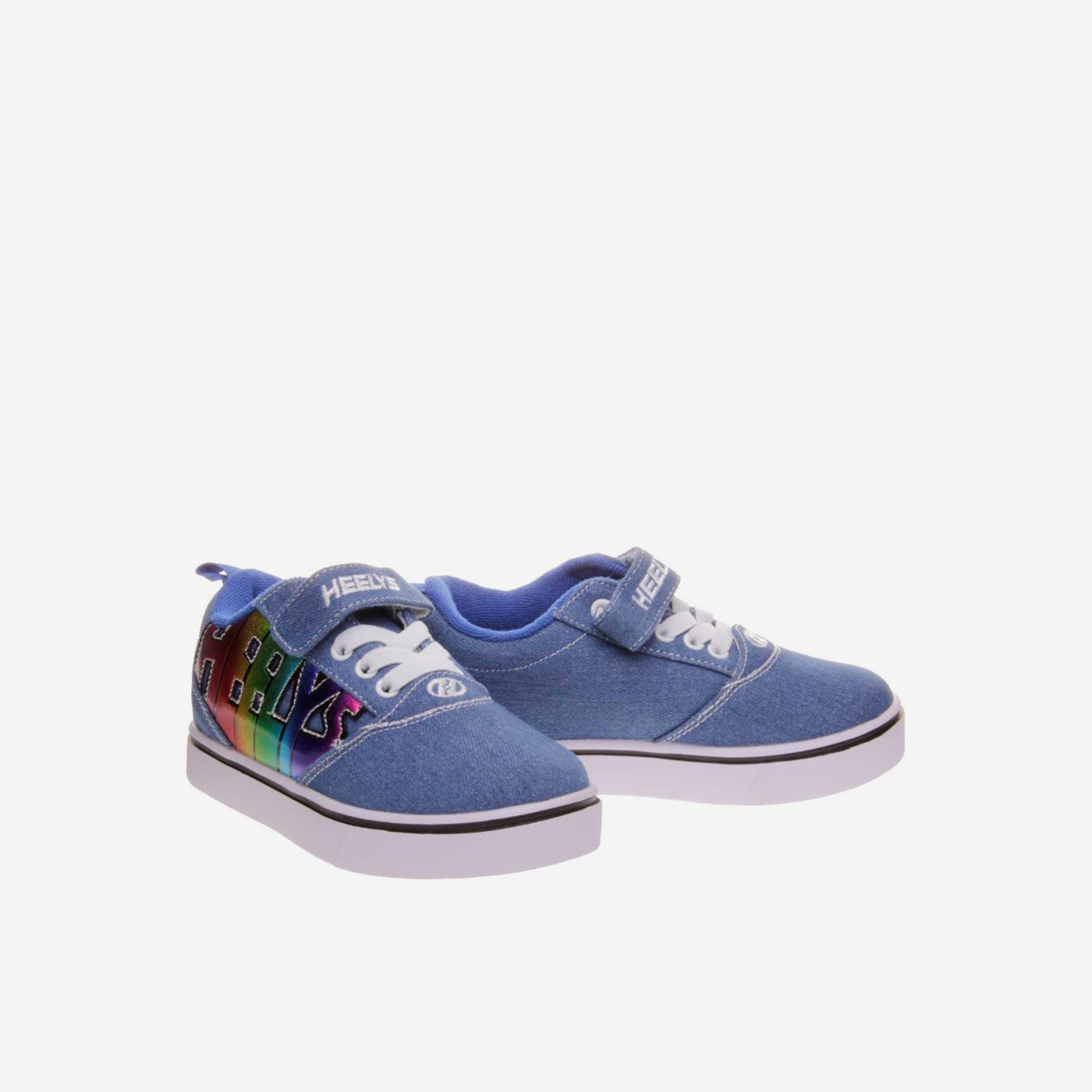 Deportiva de ruedas con velcro.