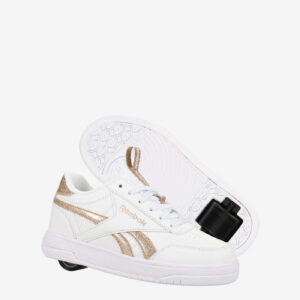 Modelo deportivo con ruedas y cordones  para niña de la firma Heelys en colaboración con Reebok. Diseñados con acabado en brillante toque metalizado y detalle anacarado.