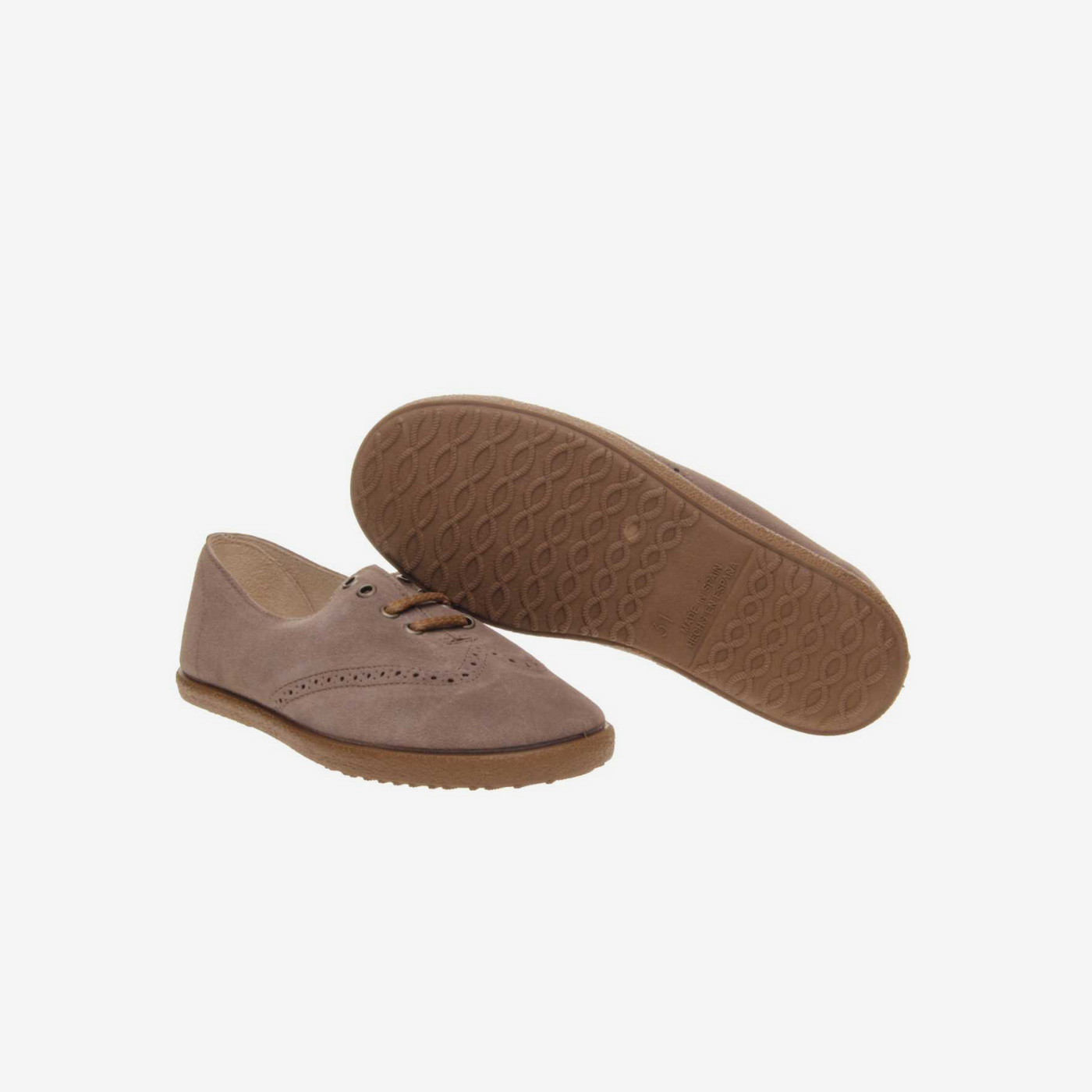 Blucher niño en serraje camel con cordón.