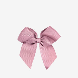 Lazo rosa nude de grosgrain para niña con pinza. Sujeta sin tirar, combina con todo y aporta un toque suave y elegante. Ideal para el día a día o eventos.