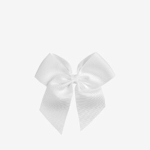 Condor Lazo blanco de grosgrain para niña con pinza. Sujeta sin tirar, combina con todo y aporta un toque de frescura. Ideal para el día a día o eventos especiales.