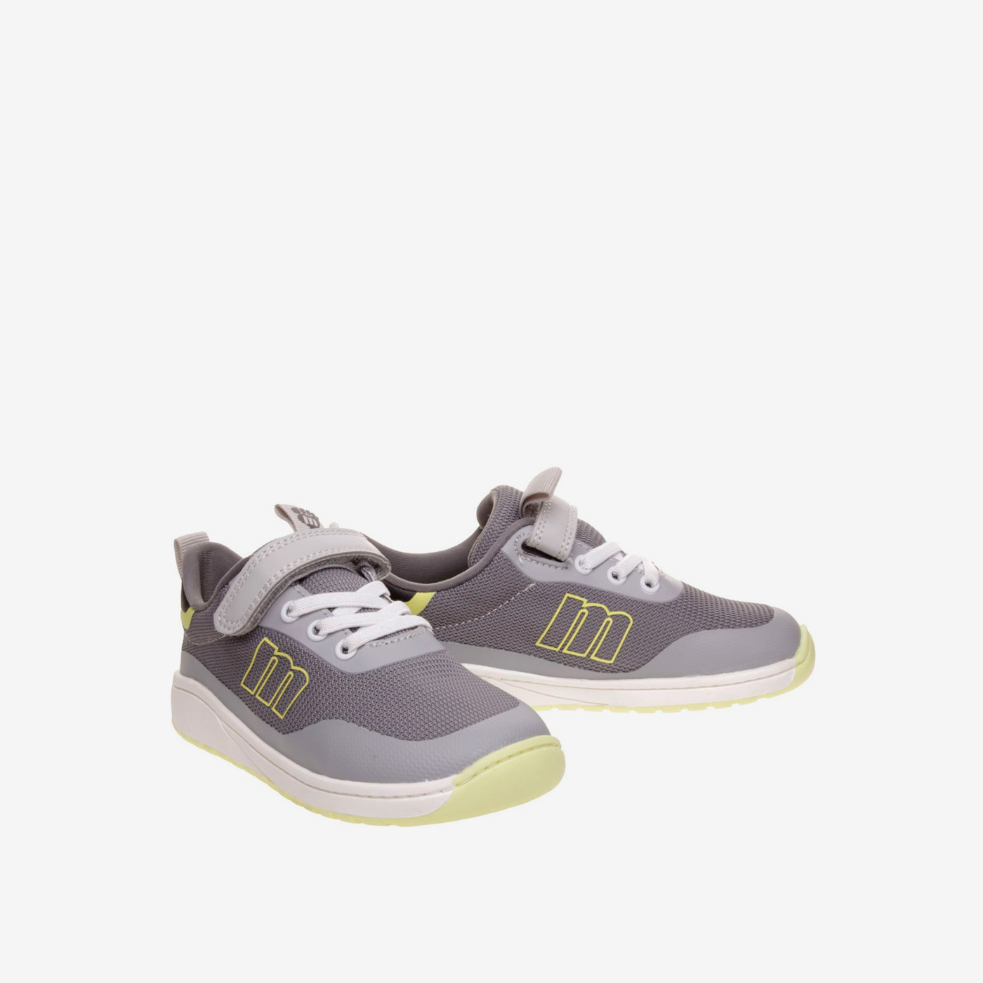 Zapatillas Mustang grises para niño | Respetuosas, flexibles y muy fáciles de poner