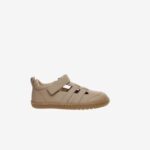 Sandalia respetuosa de Blanditos en beige para niños