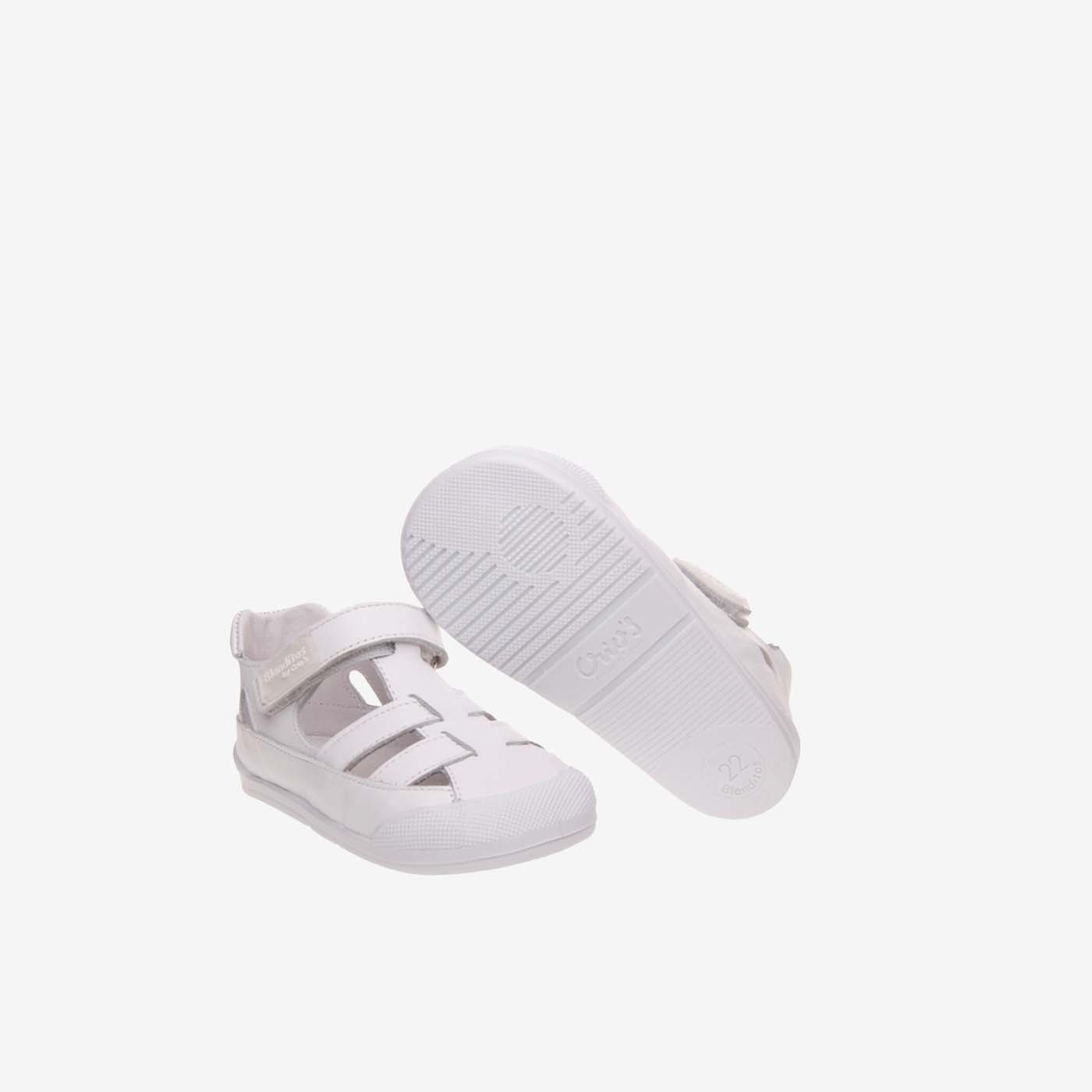 Sandalias respetuosa para los primeros pasos de blanditos en blanca