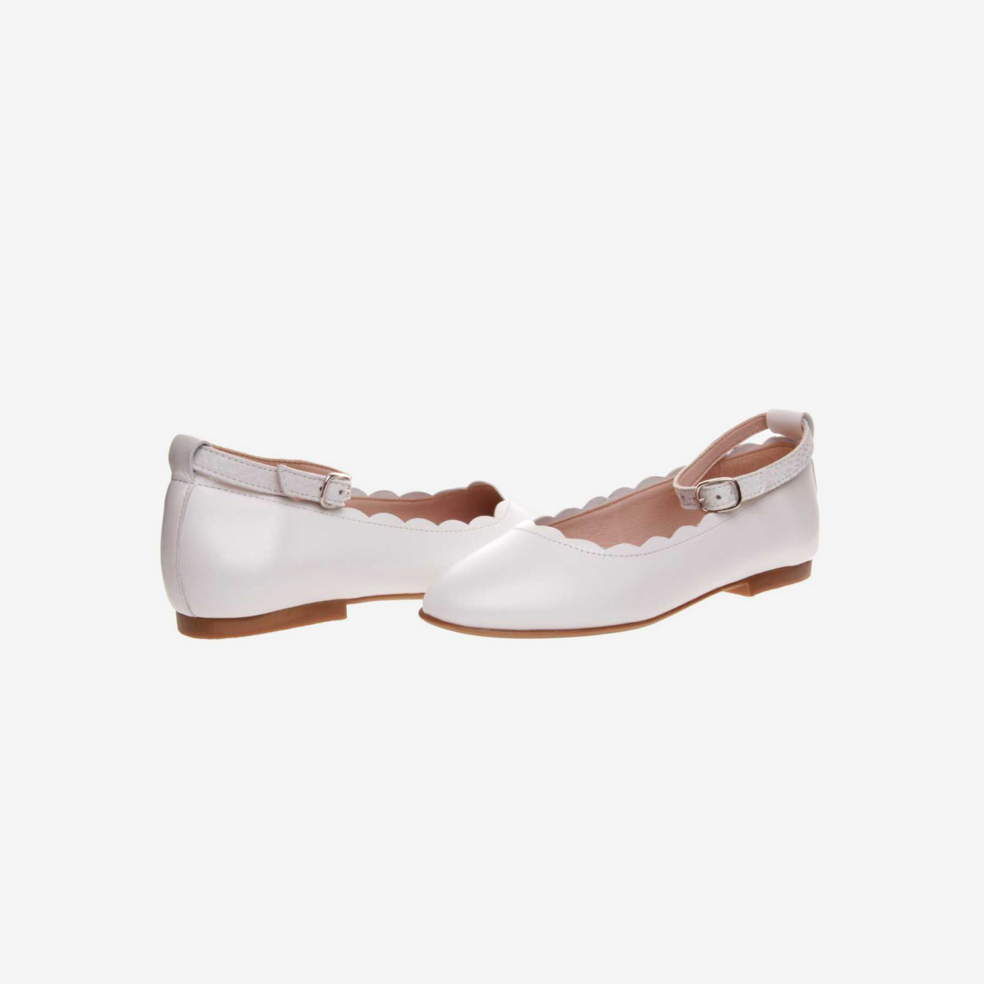 Mercedes en blanco de niña con hebilla.