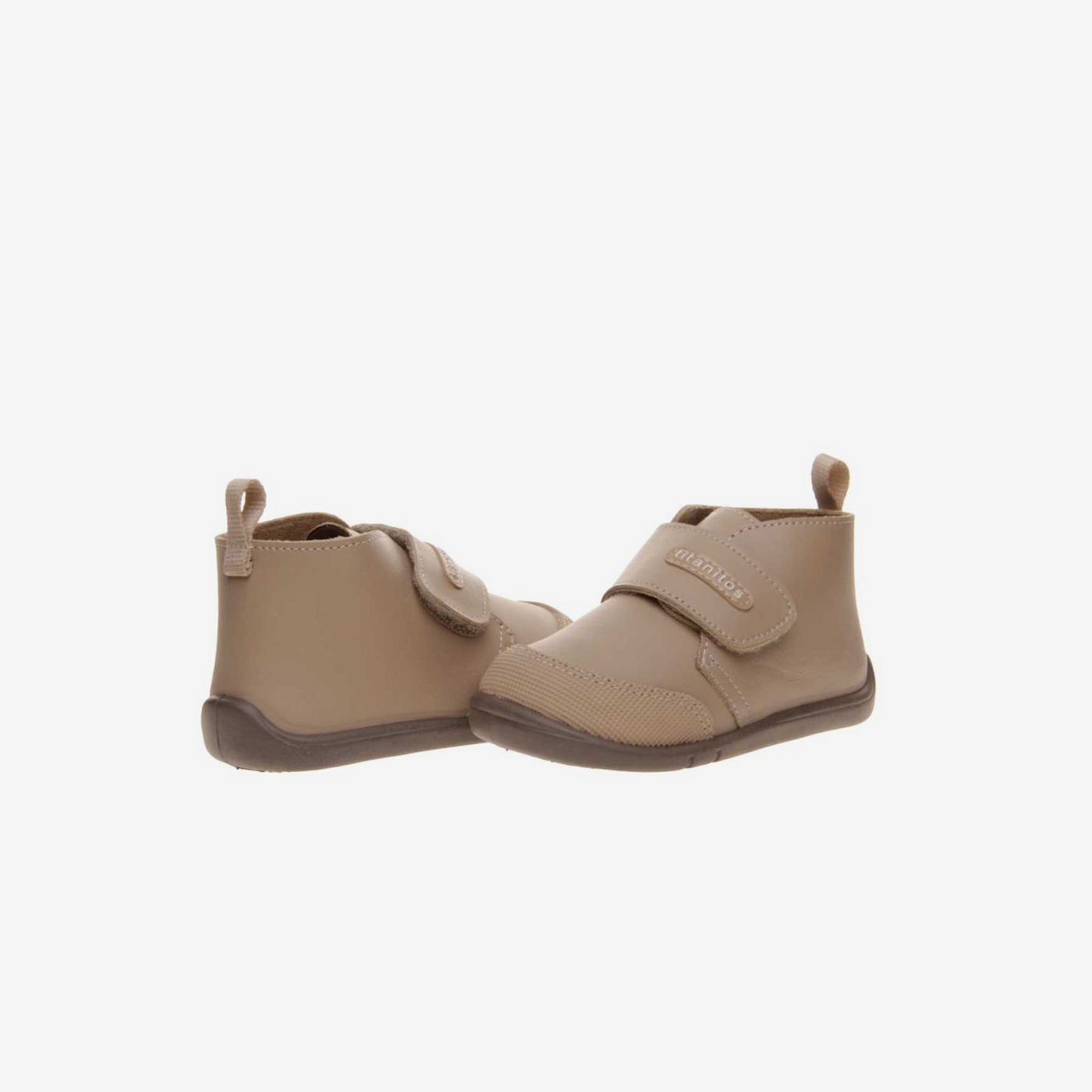 Bota respetuosa de niña con velcro y puntera reforzada de Titanitos.