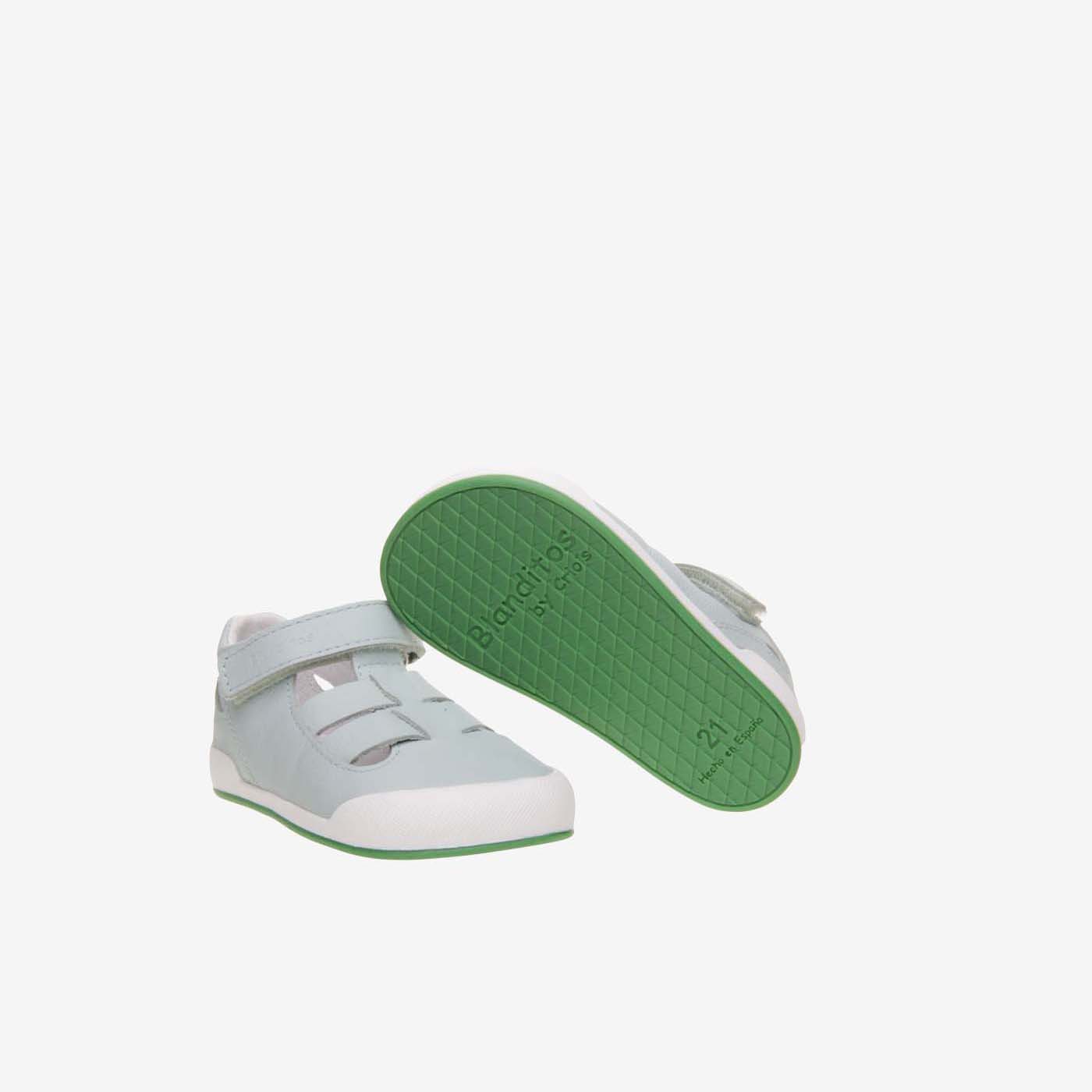 Sandalia respetuosa de Blanditos en verde.